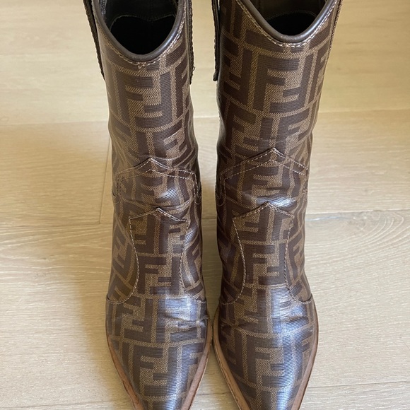 Fendi Western Boots - Heeled Logo Leather Cowboy Boots - Picture 4 of 16